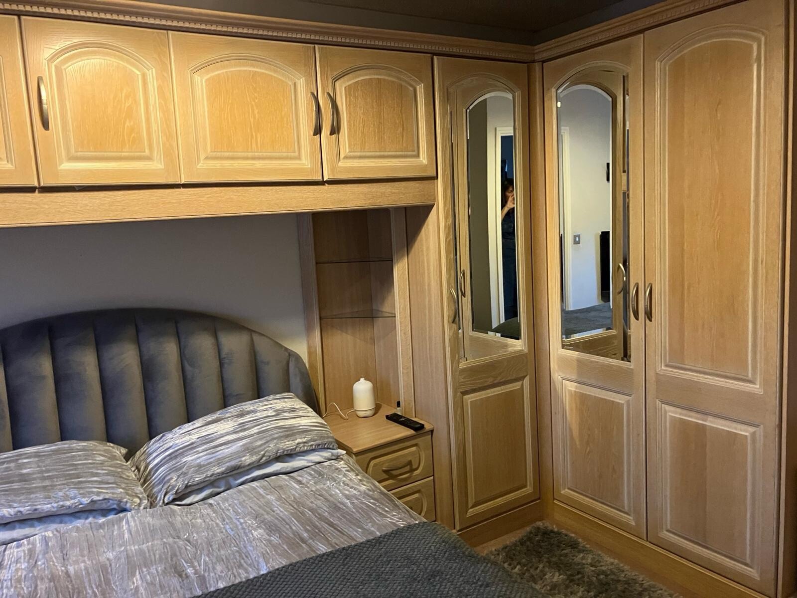 Wickes Bedroom Fitted Wardrobes & Overhead Storage. Fully Dissembled