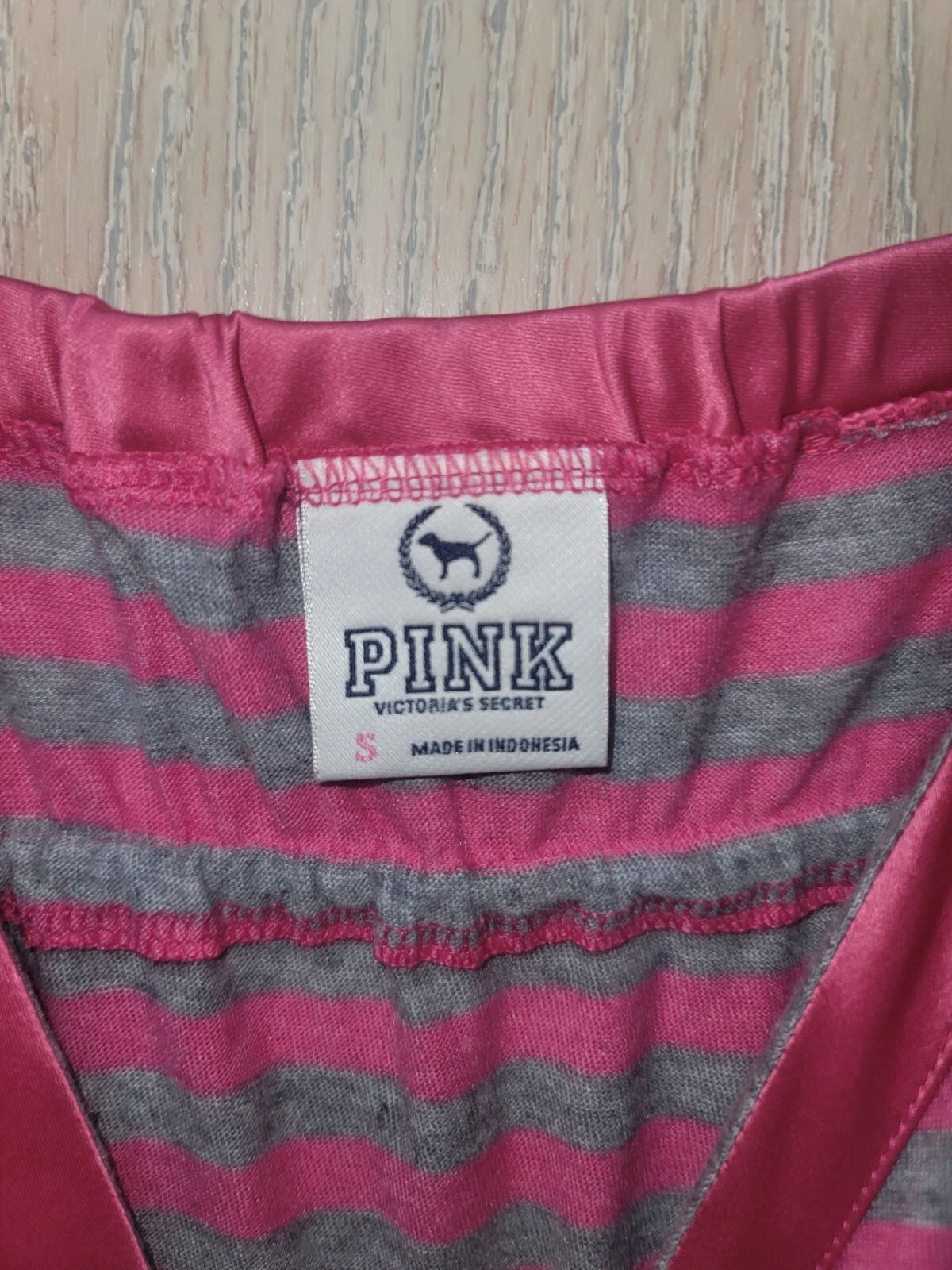 UNDERCOVER Abito da notte piccolo Pink By Victoria's Secret Y2K raro cravatte laterali scollo a V bordo raso
