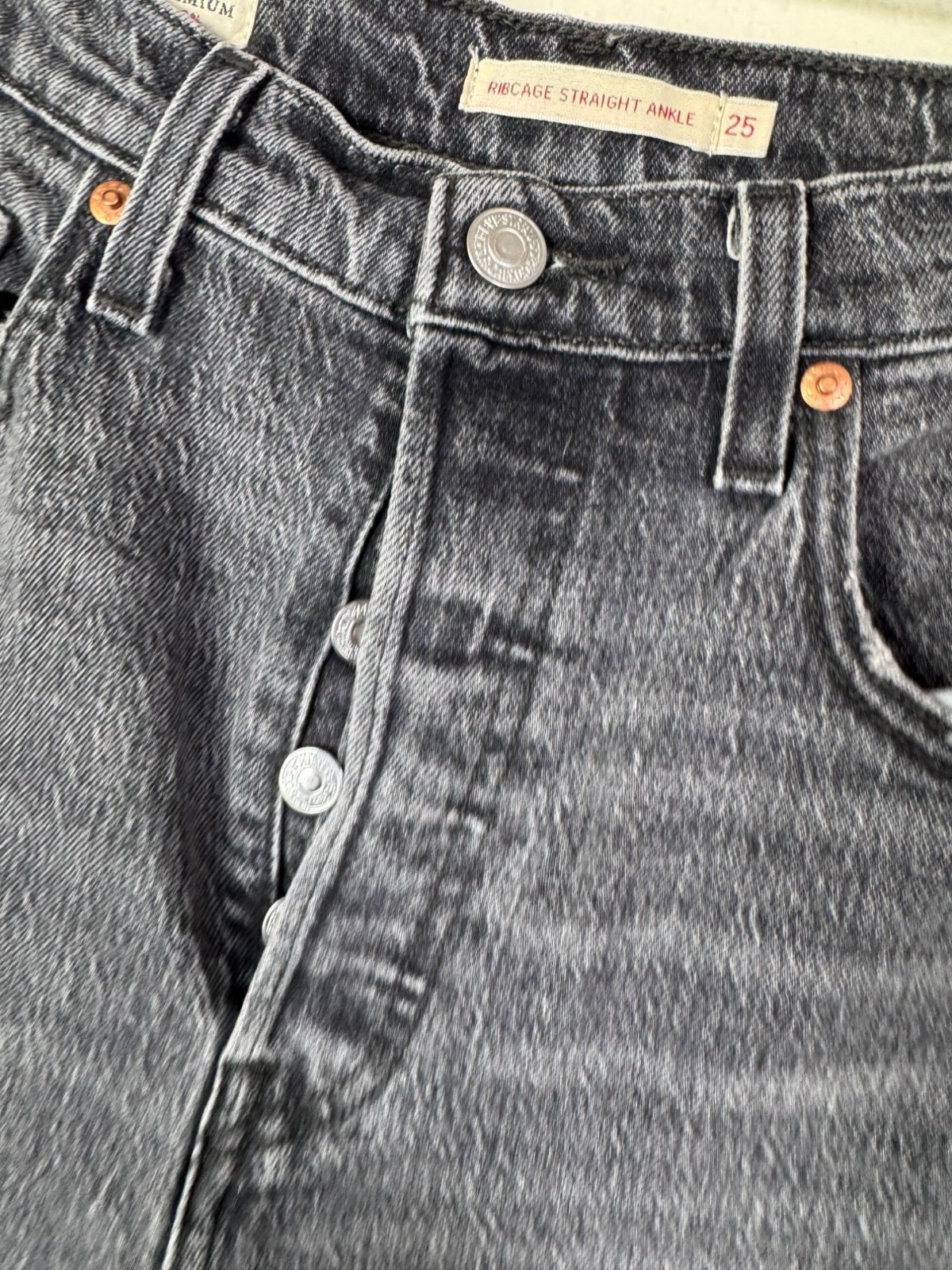 Levis Ribcage Straight Ankle Black Jeans Women Size 25 Casual Button Fly Classic thumbnail 10