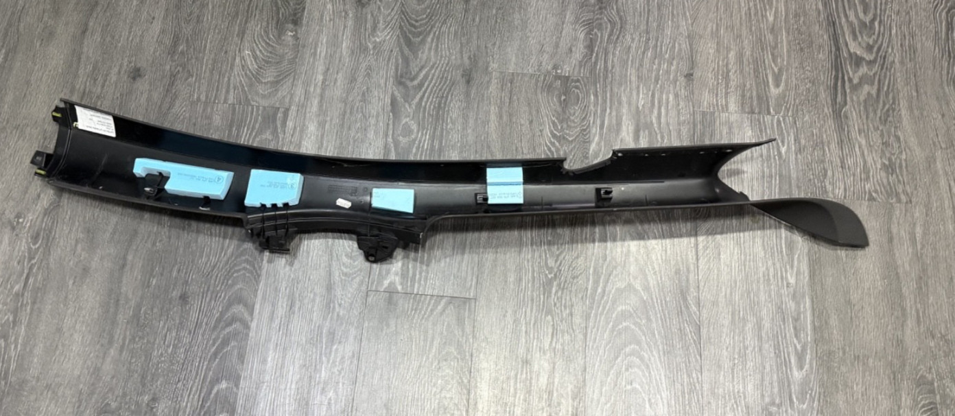 Lamborghini Huracan left Passenger Side Upper Trim Black Fabric 4T0867233B