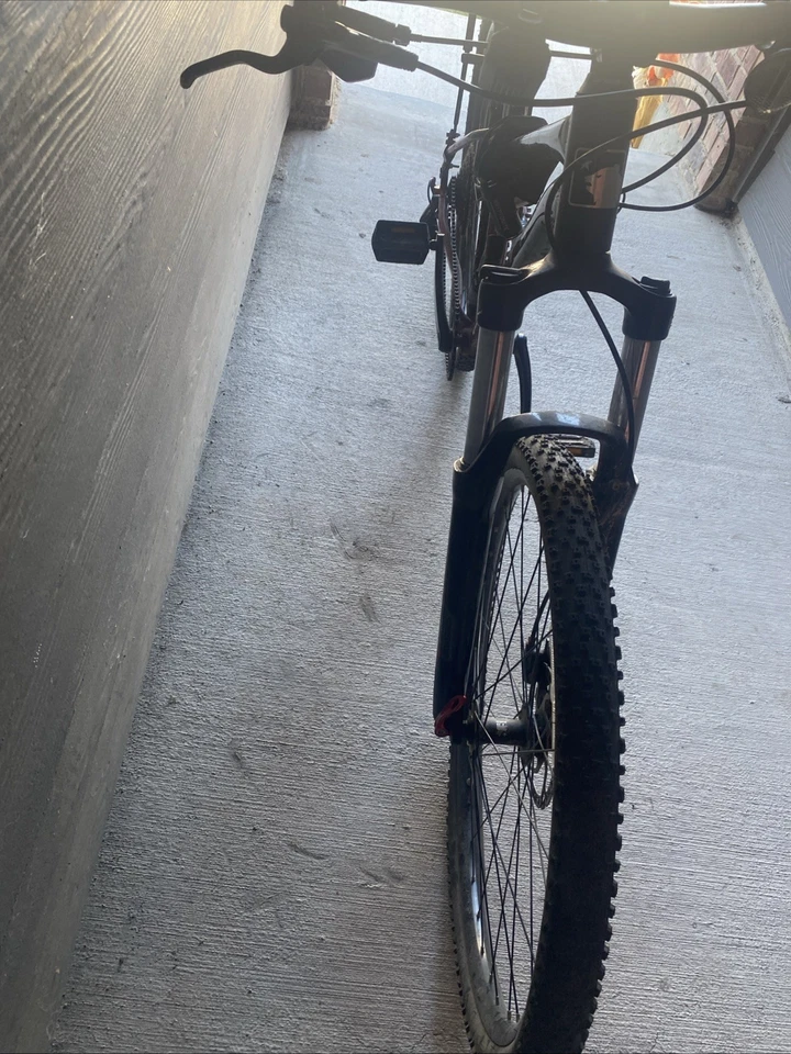 No te preocupes por todos esos pequeños problemas, los arreglaré antes de que te llegue Foto 2 de 2