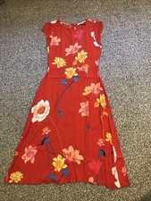 LOFT - WOMEN'S 42 - RED FLORAL SHORT SLEEVE ROUND NECK 100% RAYLON DRESS