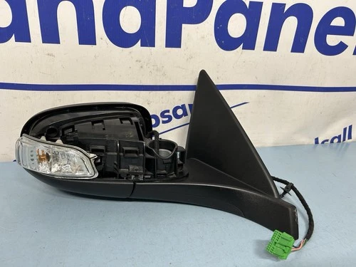 VOLVO C30 O/S RIGHT WING MIRROR BRAND NEW GENUINE VOLVO