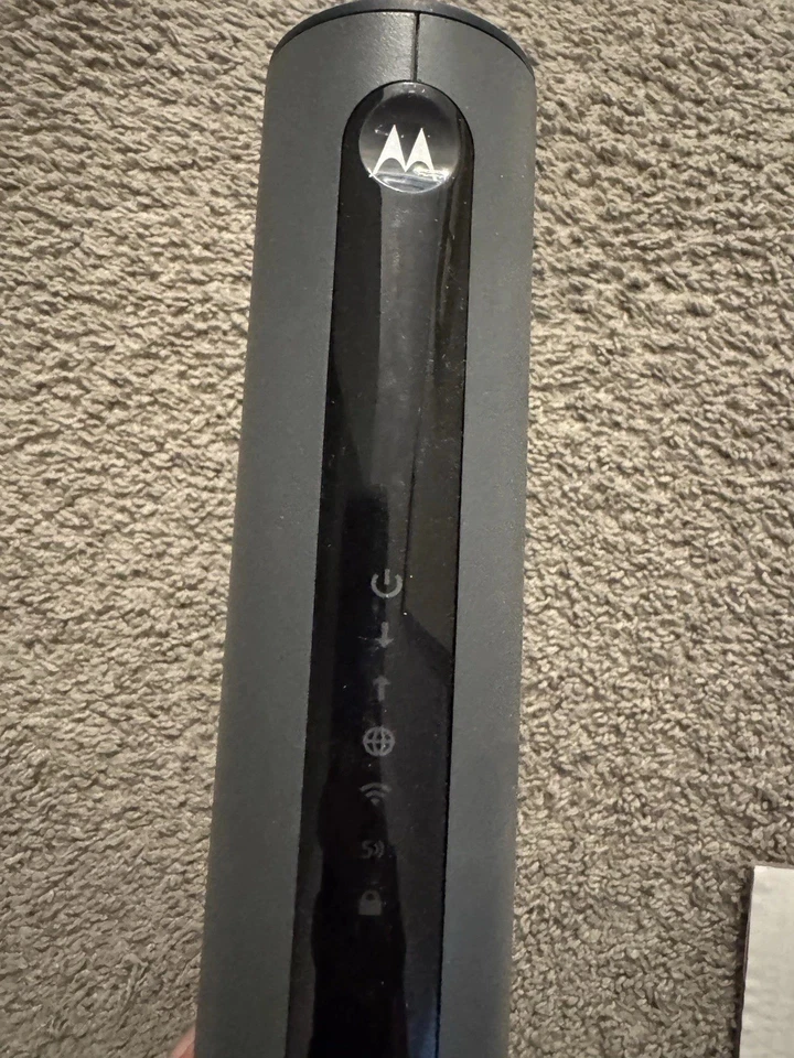 MOTOROLA MG7550-30 AC1900 WIFI ROUTER 16X4 CABLE MODEM PLUS ROUTER - Image 4 of 4