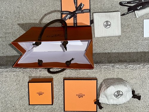 Posten authentische Hermès Paris Schachteln (3), Tasche/Beuteltasche, (3) Staubbeutel, Ringkissen - Bild 4 von 22