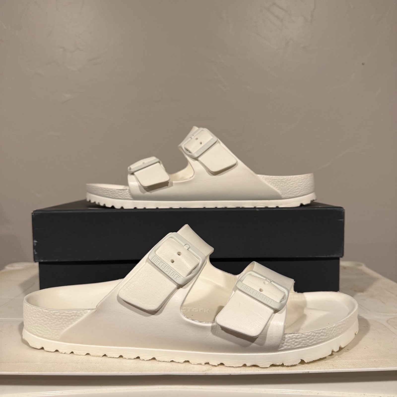 Birkenstock Arizona EVA Sandals Women 10 Men 8 White Excellent Waterproof Slide