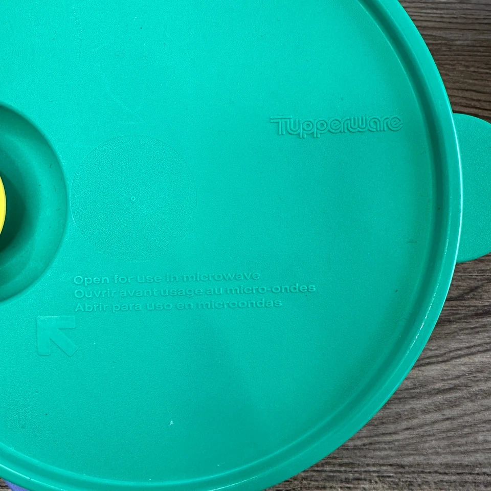 Tupperware Crystal Wave Microwave Divided Dishes Blue Green BPA-Free Easy Clean - Image 2 of 4
