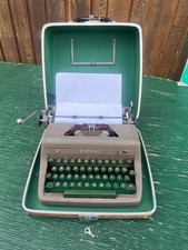 Vintage ROYAL Typewriter Model QUIET DE LUXE Original Color GRAY W/ Case + Key thumbnail