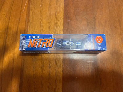 Nano Nitro Hexbug Black/blue brand new oop fun toy