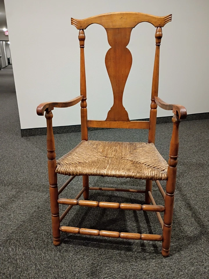 Sillón Connecticut siglo XVIII con orejas con muescas Foto 3 de 4