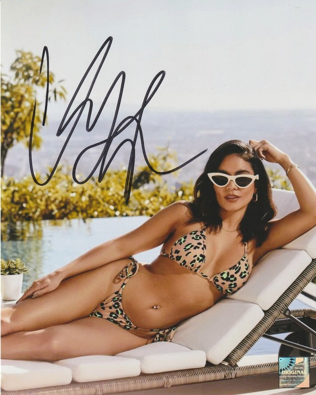 Vanessa Hudgens/ High Scool Musical, Bad Boys, Sexy  Autograph 8x10 matte W/COA