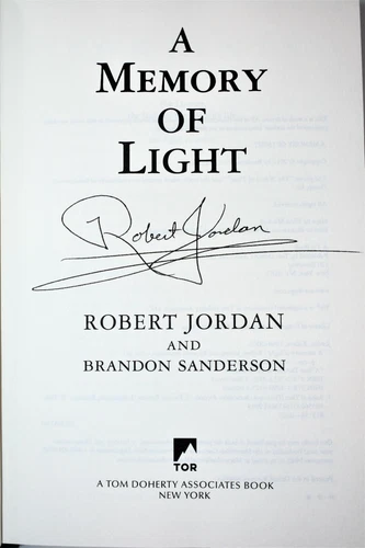 A Memory of Light by Brandon Sanderson, Robert Jordan  NEW