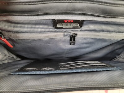 Tumi Alpha 2 SLIM DELUXE PORTFOLIO Black Leather Brief Case Bag