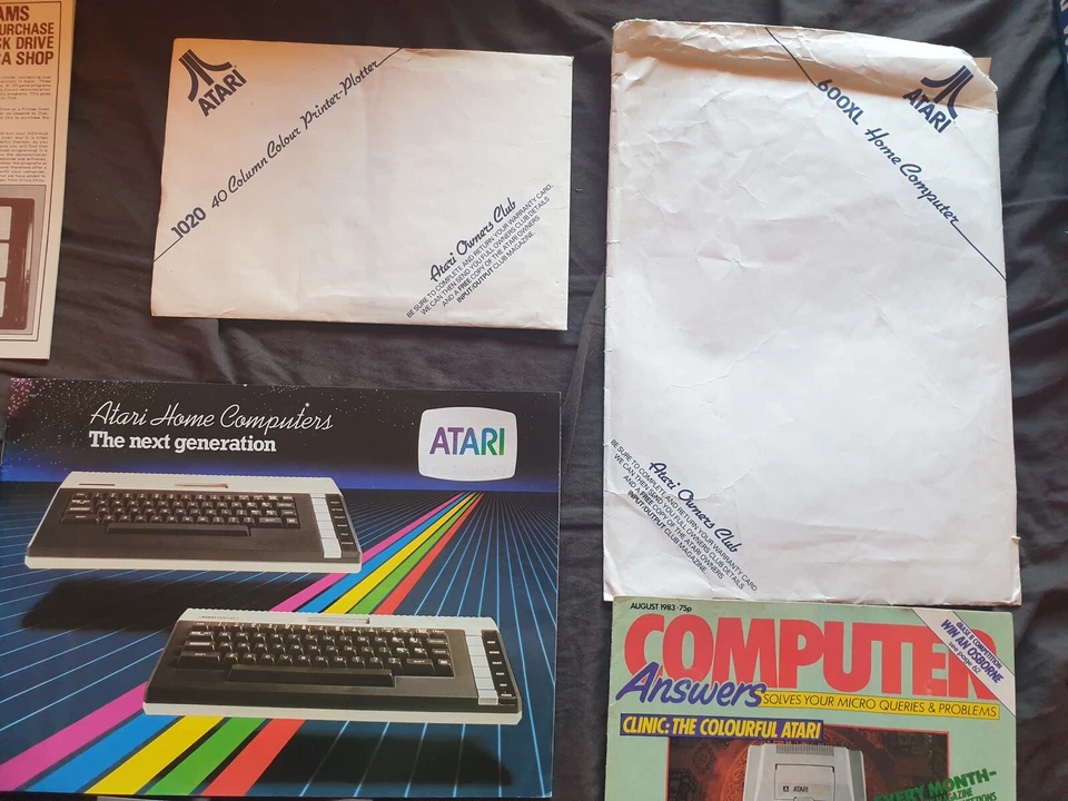 Collection of Atari Computer 400 600 800 Paperwork and Booklets Vintage - Image 3 of 4