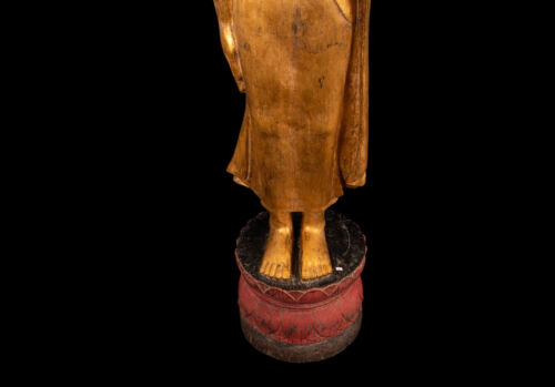 Eine lebensgroße, vergoldete Holzfigur eines Buddha, Thailand, im Sukhothai-Stil - Bild 5 von 8