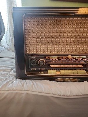 Saba Meersburg Automatic 7 Vintage Tube Radio
