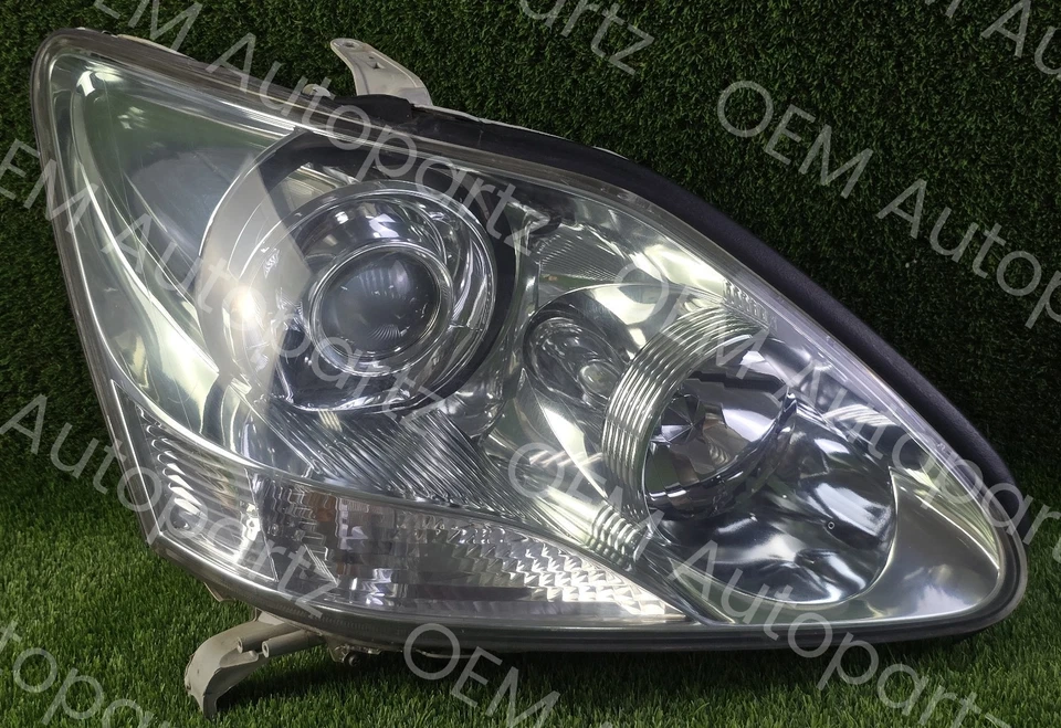 LEXUS LS430 2004-2006 HID Xenon Headlights Pair OEM JDM Used Headlamps - Image 3 of 4