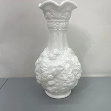 Vintage Imperial Glass Company White Milk Glass Vase Loganberry 10” Grapes