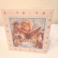 C.R. Gibson Photo Album Elizabeth Miles NEW Animals Read Description