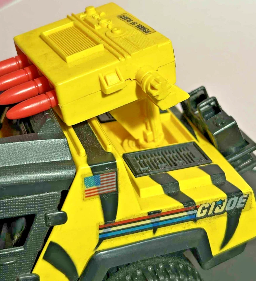 GI Joe Tiger Force Sting 1989 completo con volante y ambas latas de gasolina Foto 3 de 4