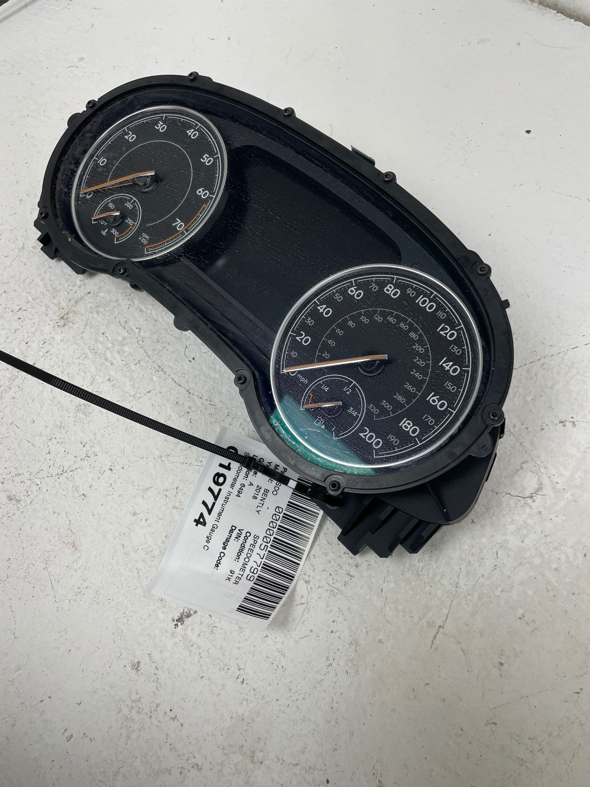 2015-2020 BENTLEY BENTAYGA OEM Speedometer Instrument Gauge Cluster Assembly