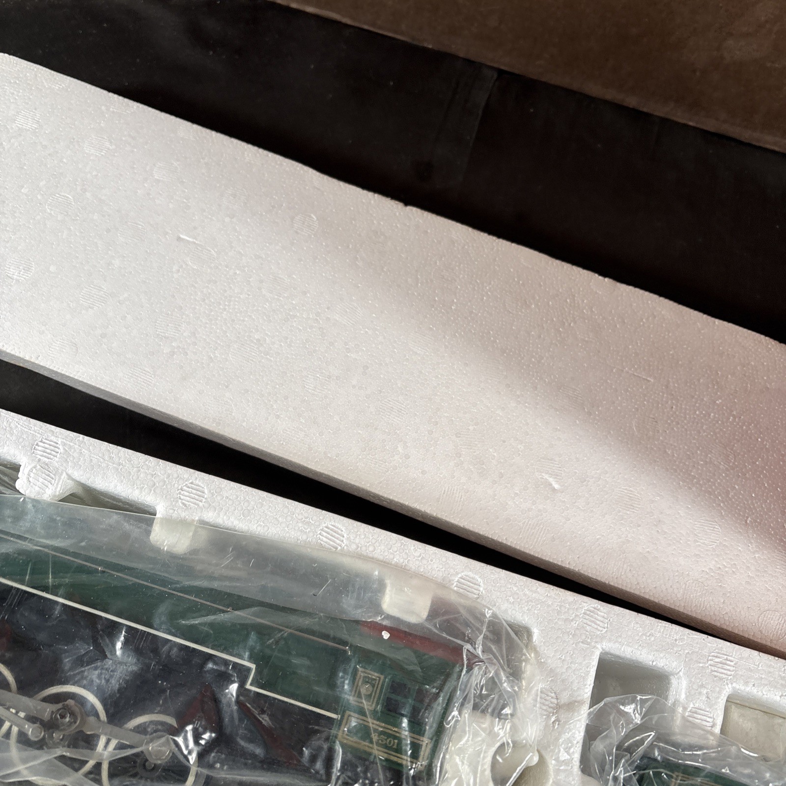 FAMOUS AMERICAN RAILROAD 2-8-2 SOUTHERN MIKADO STEAM ENGINE & TENDER #6-8309 NEW