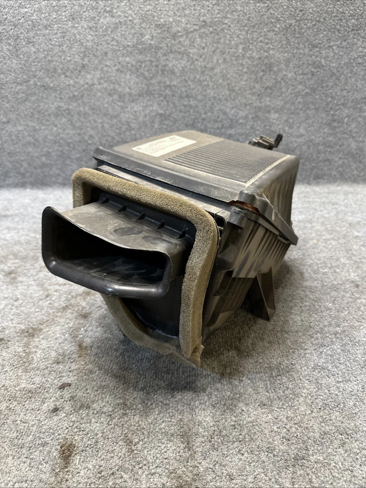 2017-2020 CADILLAC ESCALADE ESV OEM 6.2L CAIXA DE FILTRO DE AR DO MOTOR 84061304 - Imagem 3 de 4