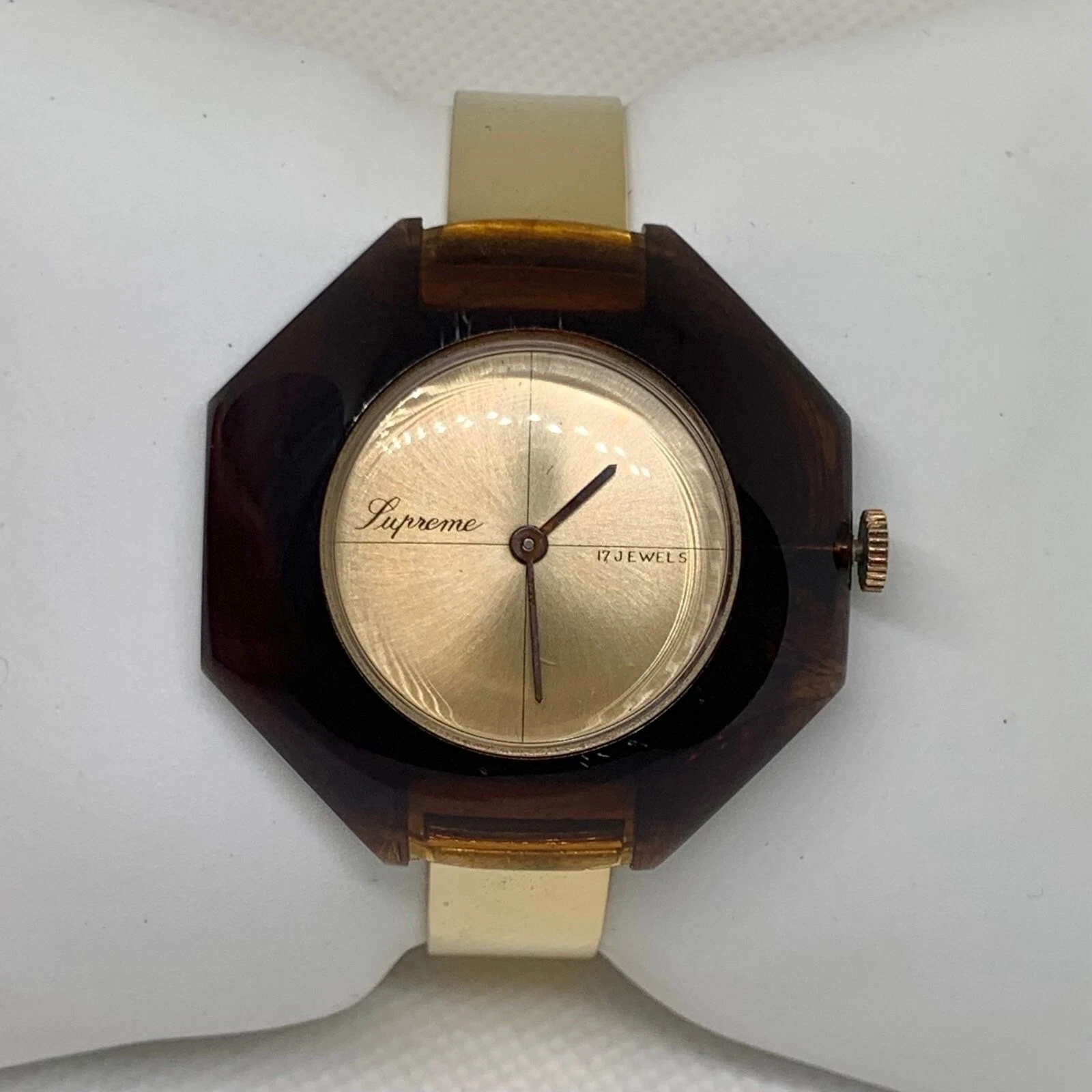 Montre Suisse Supreme 17 jewels Vintage Femme Remontage Mécanique Fonctionne Bien