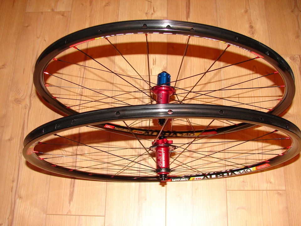 TUNE Laufradsatz Prince Princess Skyline Carbon CX-Ray Notubes Alpha ZTR 340 LRS - Bild 3 von 4