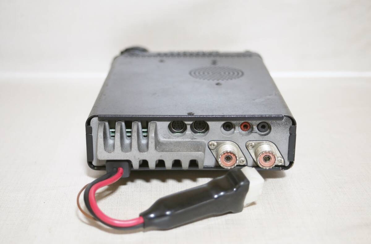 YAESU FT-857D HF/VHF/UHF ALL MODE Transceiver 50/144/430MHz