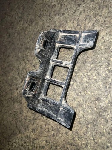 BMW 5 Touring E39 Stoßstangenhalterung hinten links 51111970389 3.00 33760691