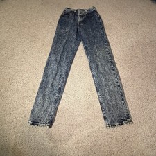 VTG Levi s Made In USA Tapered Fit Women s Blue Cotton Acid Wash Jeans 24X31