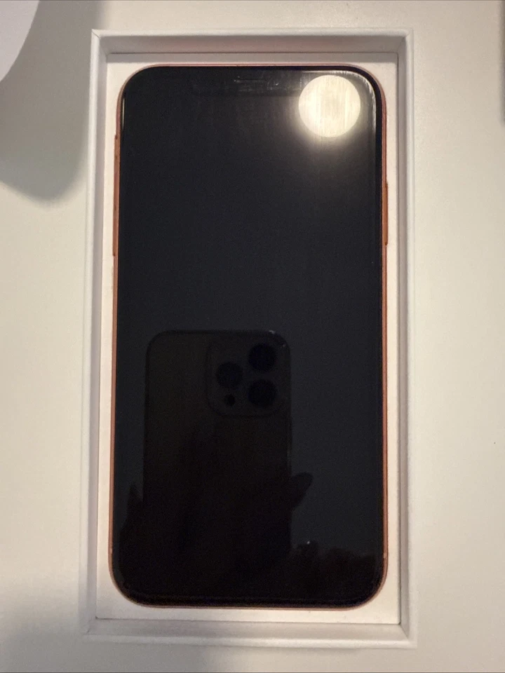 Apple iPhone XR 64GB Coral - Bild 2 von 4