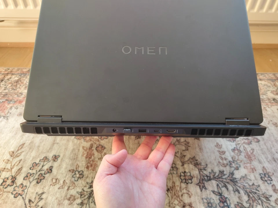 OMEN Gaming Laptop 17-db0009na, AMD Ryzen 7 8845HS, NVIDIA GeForce RTX 4050 6GB - Image 4 of 4