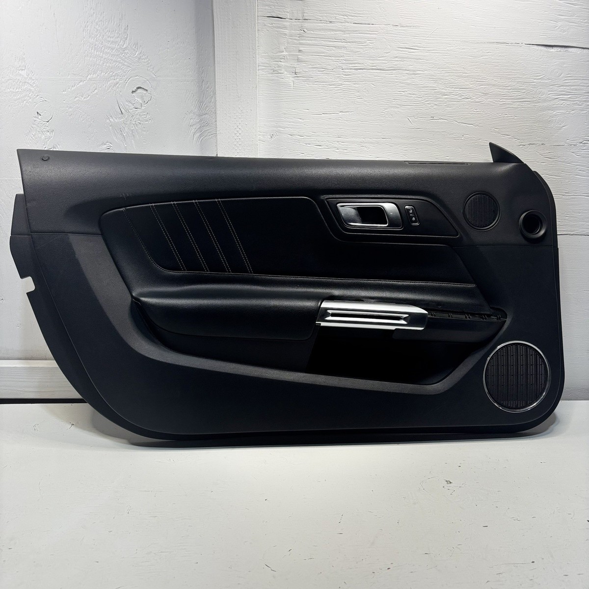 メンテナンス user_43bde95a 2015-2023 Ford Mustang GT OEM Left Driver Door Trim Panel JR3B