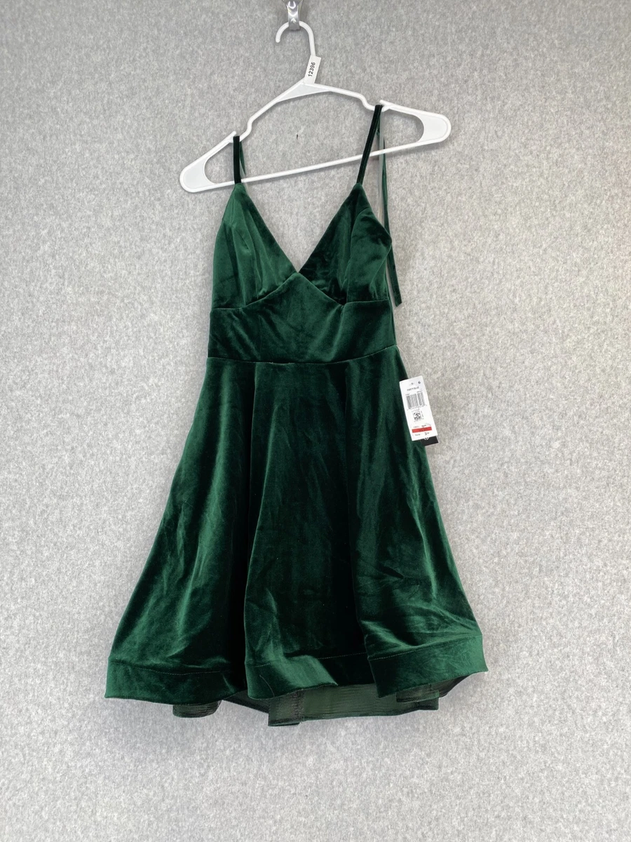 Emerald green shop dress juniors