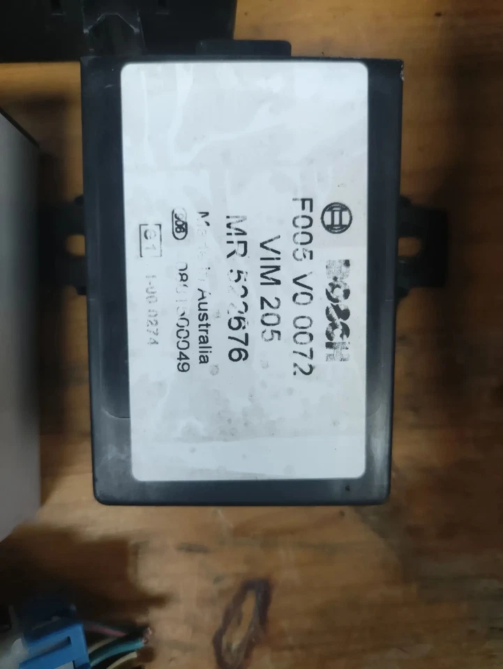 Unidad de control del motor diésel Mitsubishi Carisma 2003 1.9 conjunto módulo ECU MR507870 - Imagen 4 de 4