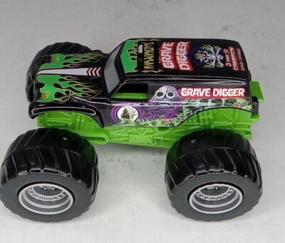 Monster Jam Grave Digger 3 Time Champion Top Grey Rims Hot Wheels