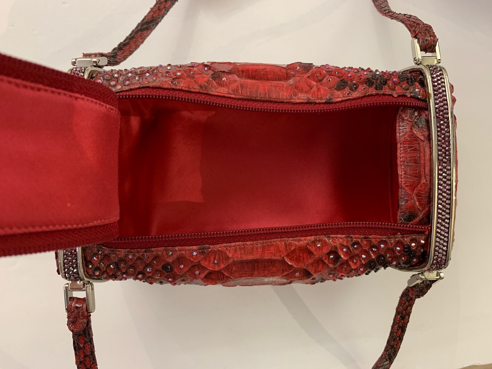 ❤️Judith Leiber Python Swarovski Crystal Handbag … - image 18