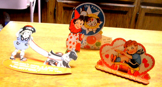 Lot of 3 Vintage 1930s & 1940s Stand Up Valentines Clown Scotty Dogs Tricycle