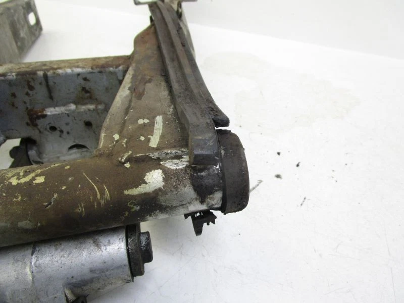 Braço oscilante 91 Yamaha FZR 600 3HH-22110-00-T9 1991-1999 - Imagem 4 de 4