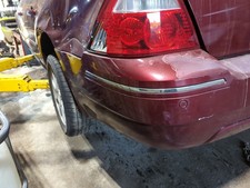 2005-2007 Ford Five Hundred Rear Bumper Assembly Oem C2wgx 2005-2007 Ford Five Hundred Rear Bumper Assembly Oem C2wgx