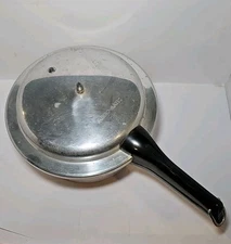 Vintage MIRRO-MATIC 394M 4 QT Pressure Cooker Canner Jiggler USA With Rack