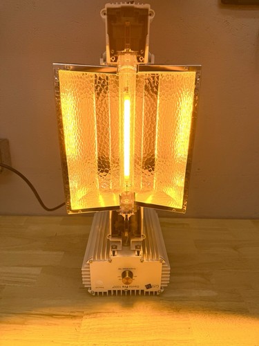Gavita Pro 1000e DE 1000W Electronic HPS Grow Light Fixture 120-240V W/Powercord
