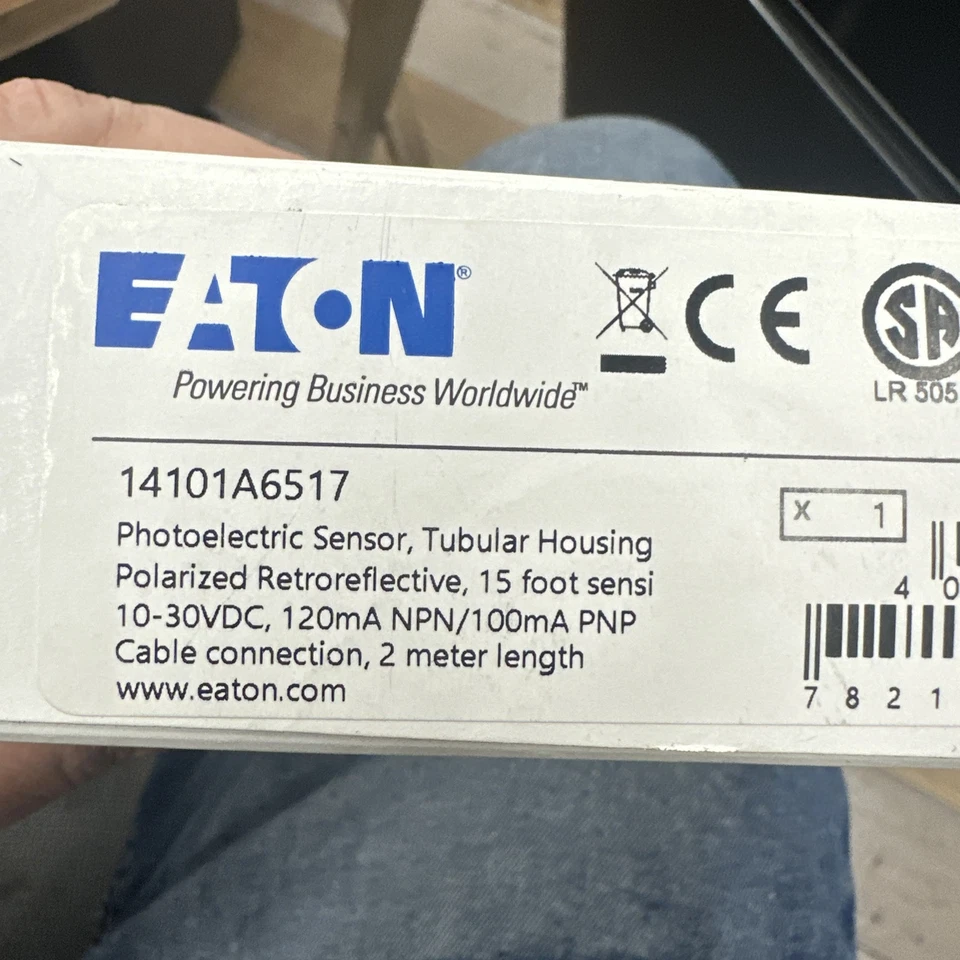 14101A6517 Eaton/Cutler Hammer Polarized Reflective Photoelectric Sensor  -SA - Image 2 of 3