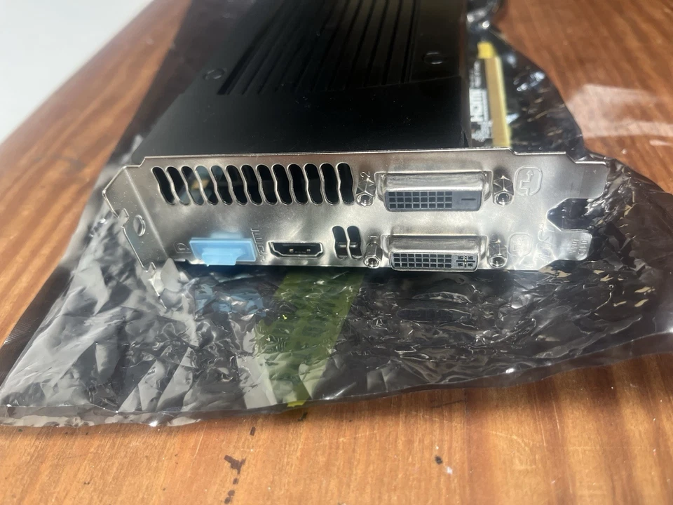 MSI NVIDIA GeForce GTX 670 2GB GDDR5 PCI-E Graphics Card (N670GTX-PM2D2GD5/OC) - Image 4 of 4