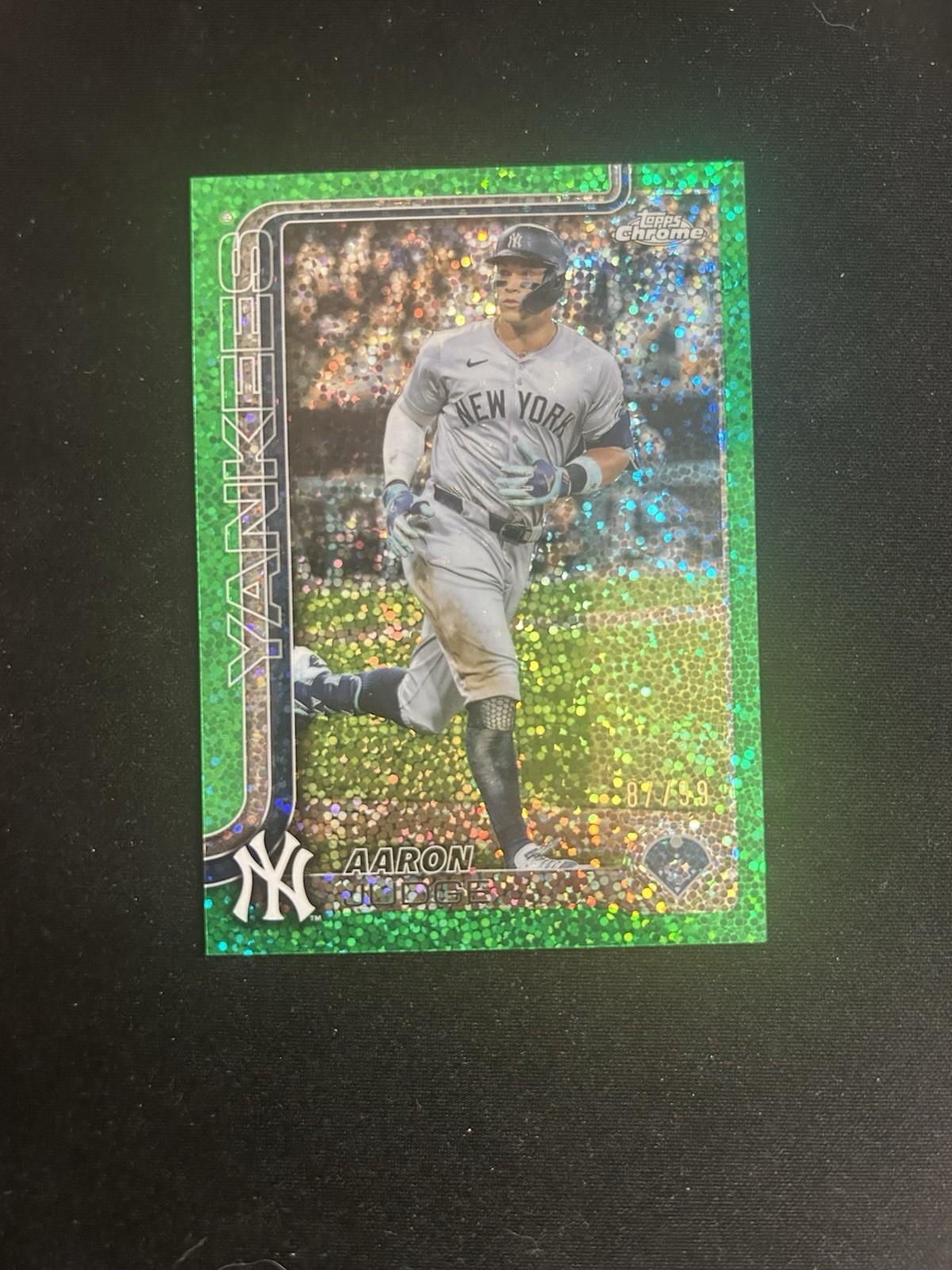2025 Topps Chrome AARON JUDGE Image Variation Green Speckle SP /99 Yankees