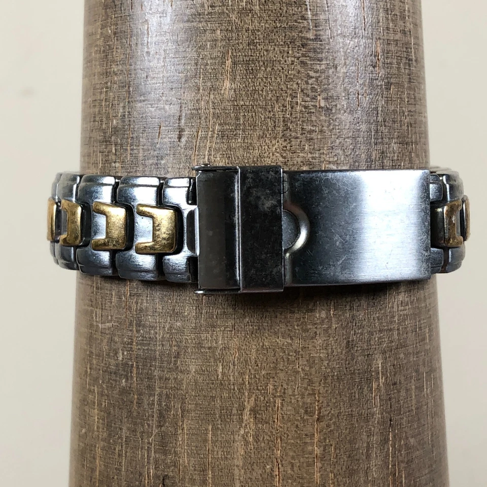 Женские кварцевые аналоговые часы Disney MU2050 Dress Eeyore серебристые 28 мм 7 1/4 дюйма - Изображение 4 из 4