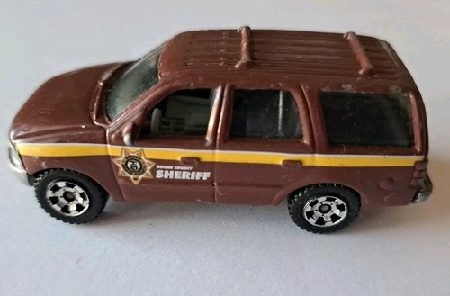 Vintage 1998 Matchbox Boone County Sheriff Ford Expedition 1:68 Diecast Car