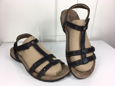taos gladiator sandal